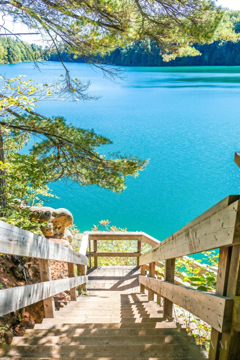 Pink Lake Best view | Kid friendly hikes in Gatineau Park