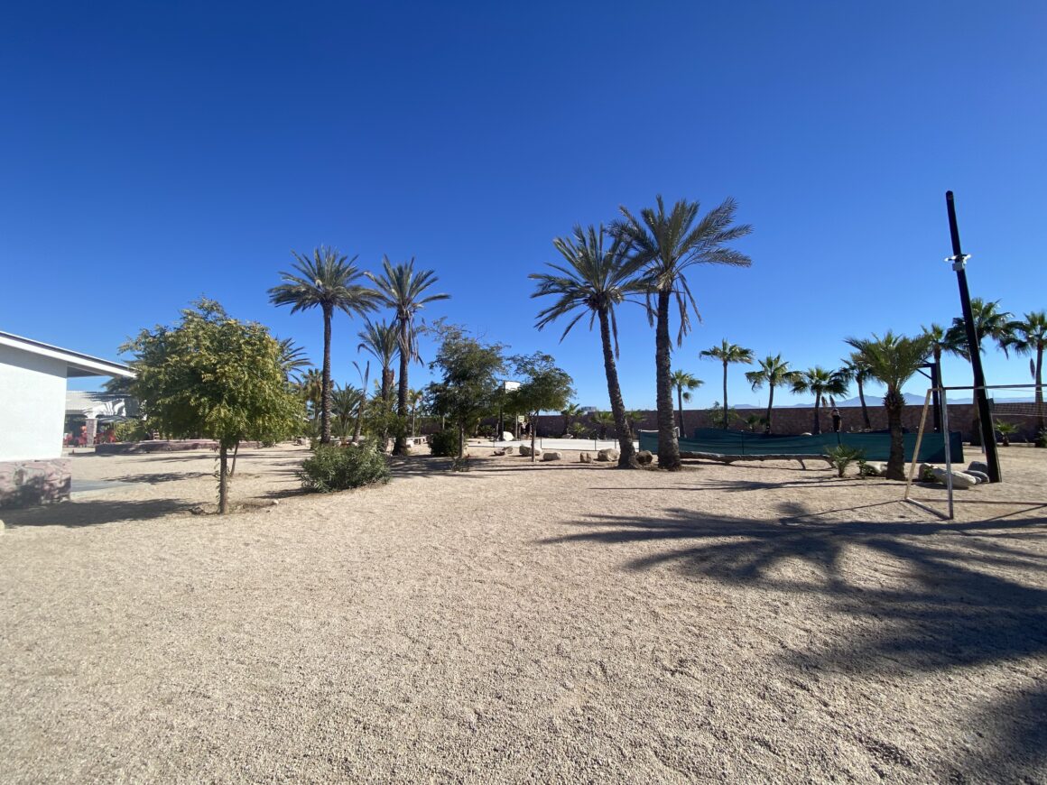 Campestre Maranatha Basketball court | RV parks in Baja