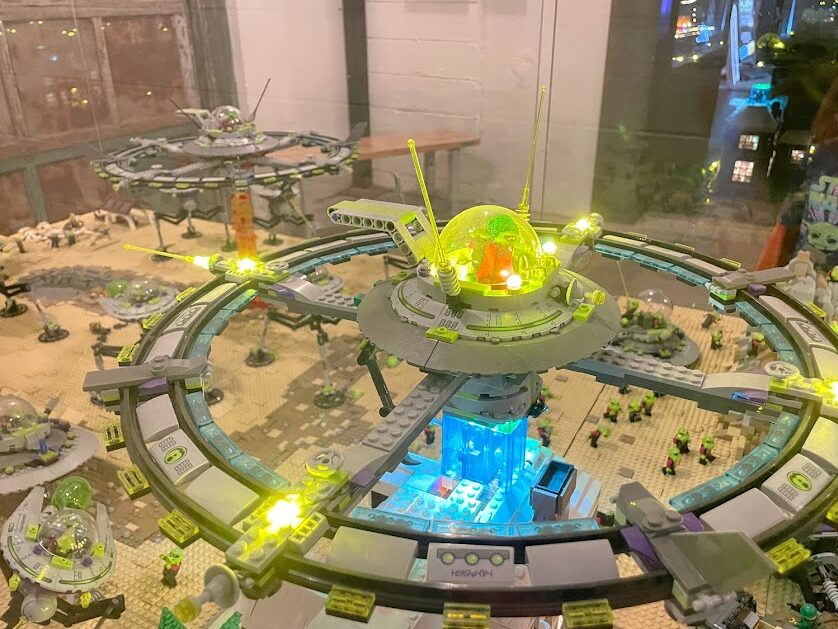 Bricktown Alien attack | Visiter Roswell